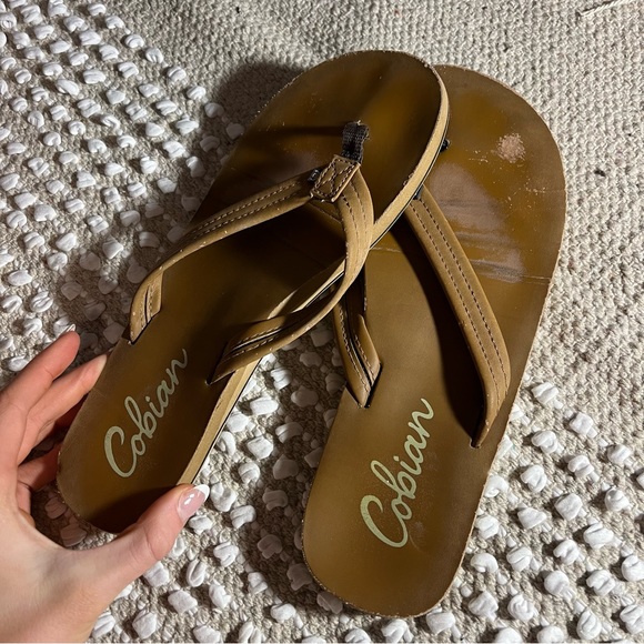 Cobian Tan Flip Flops - Picture 4 of 5